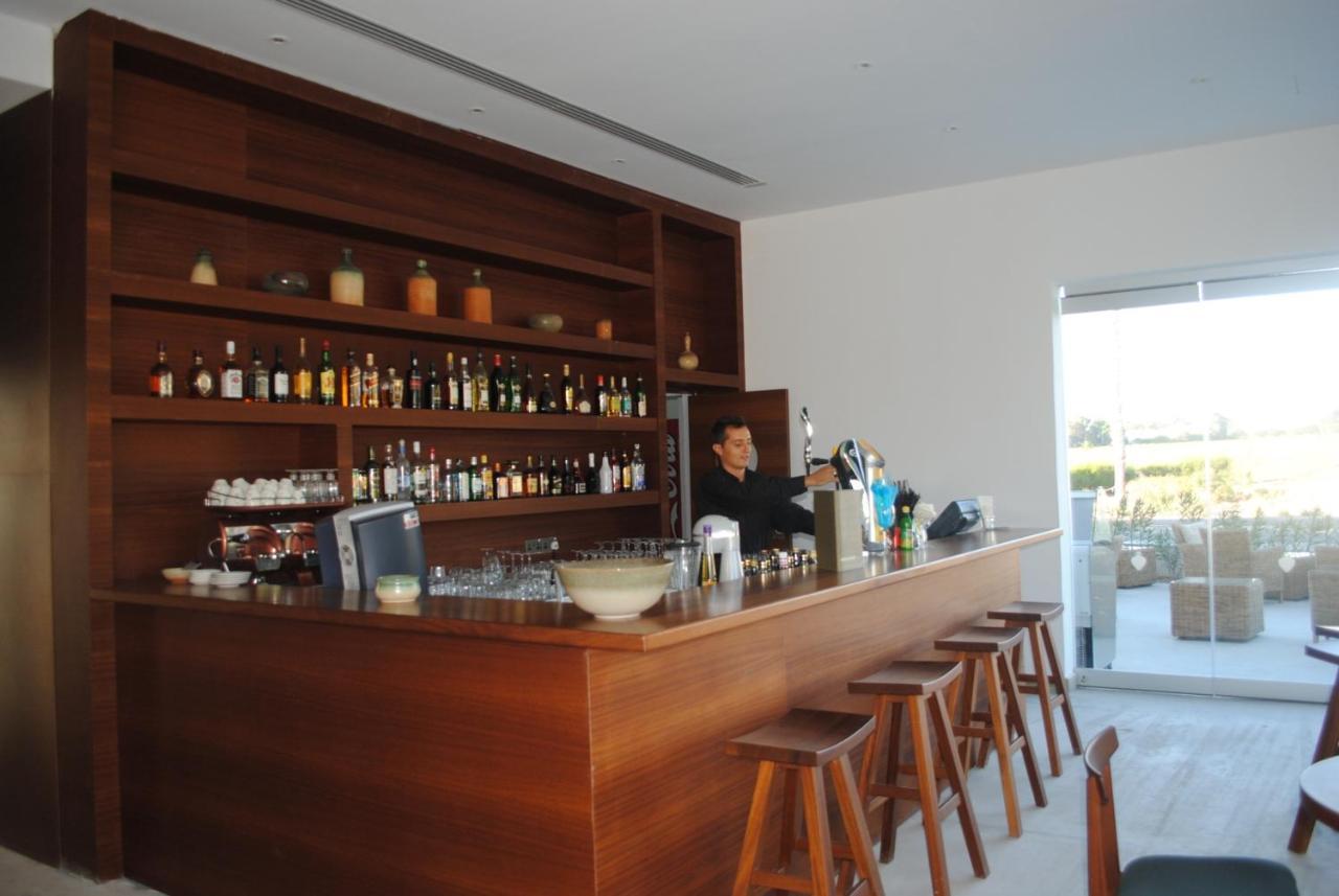 Gold Lagoon Kosher Hotel Paphos Exterior foto